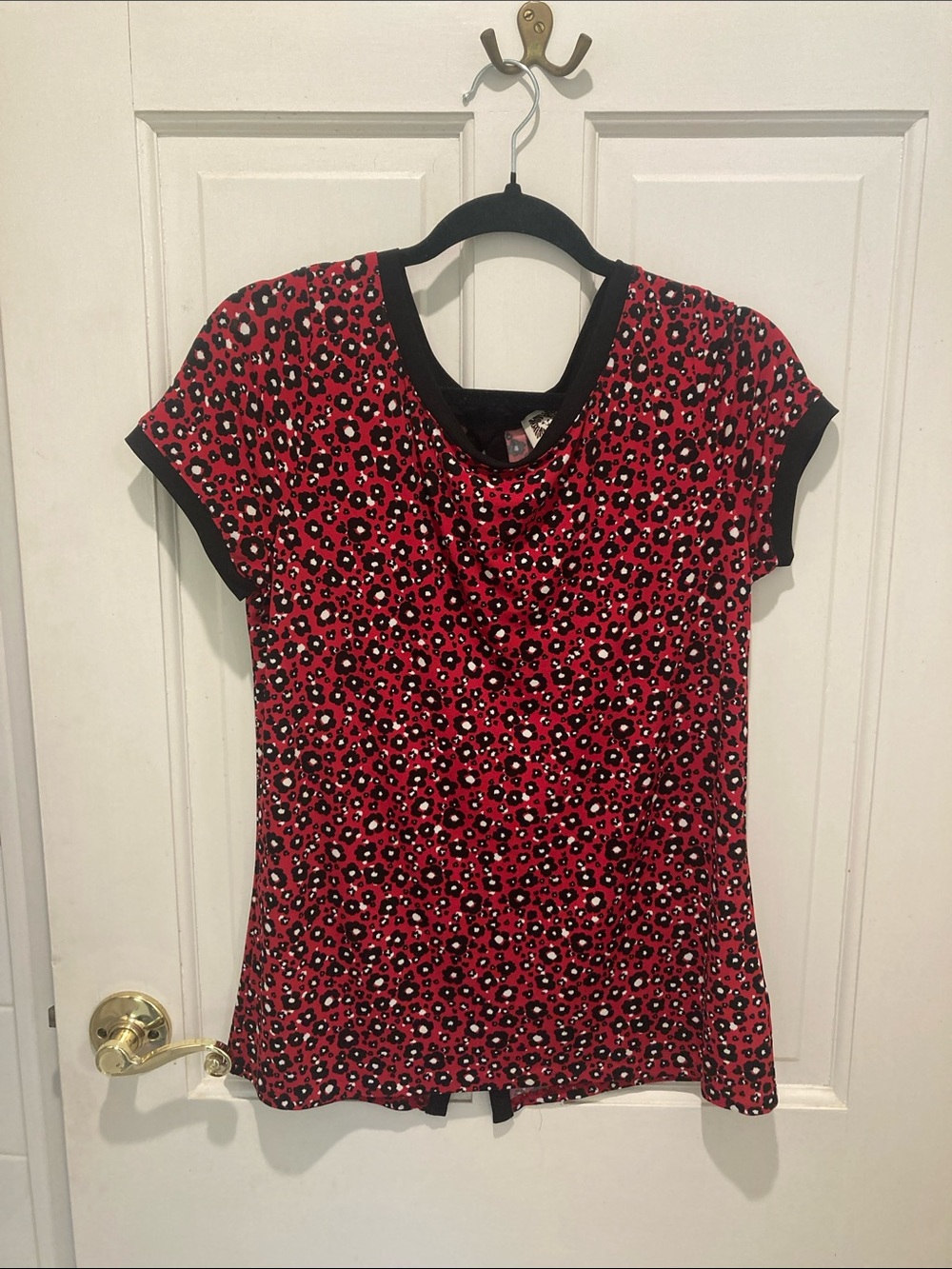 Anne Klein Red Leopard-Print Short Sleeve Top with Black Trim